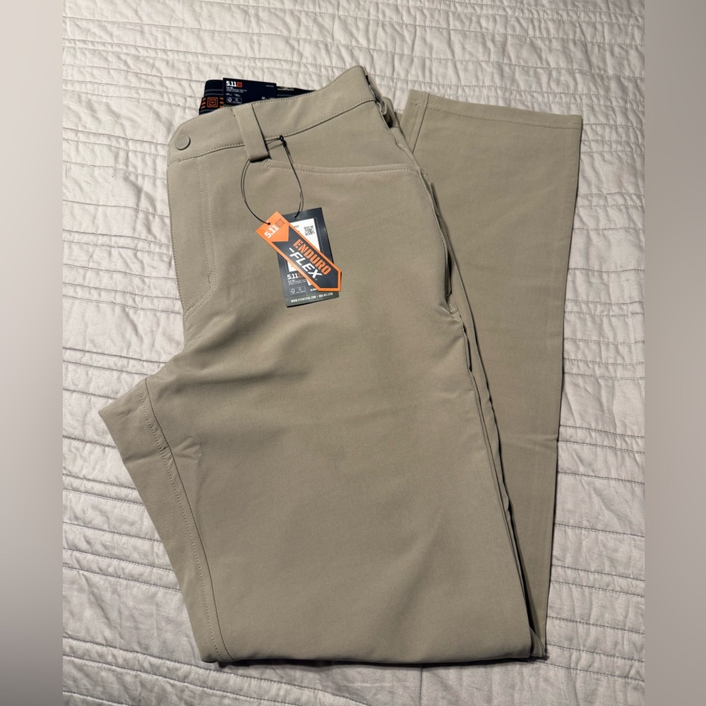 Men’s NWT 5.11 Bravo Pants